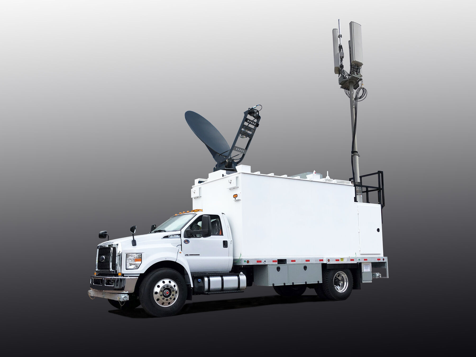 Picture of FirstNet SAT COLT Cell on light truck